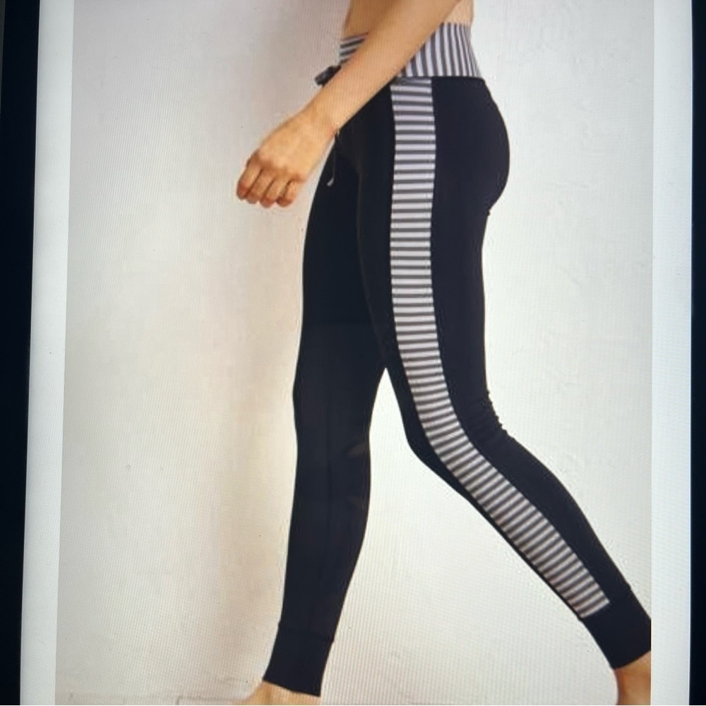 NWOT Aerie Yoga Leggings  Skinny Fusele Black Gray Striped Athleisure Cozy Sz M